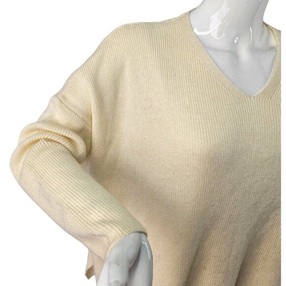 UNIQLO Oversize Sweater Cream V Neck Wool Blend Cable Knit Womens Size Small - Picture 8 of 9